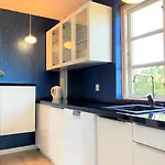 Five-bedroom House Located In Appartamento *