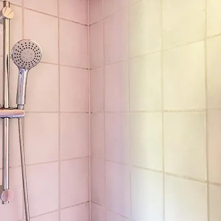 Five-bedroom Located In Børkop