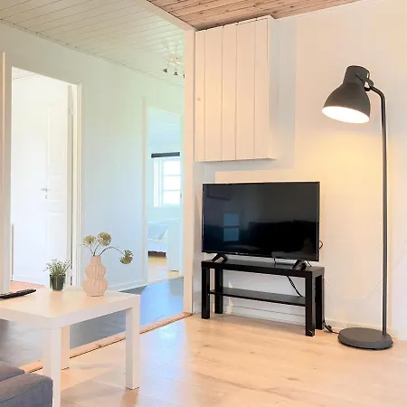 Five-bedroom House Located In Apartmán