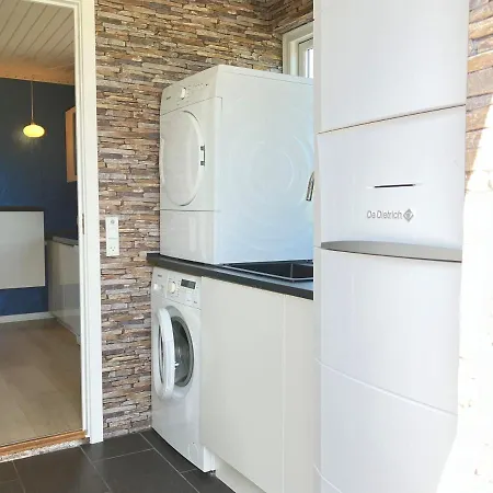 Apartament Five-bedroom House Located In