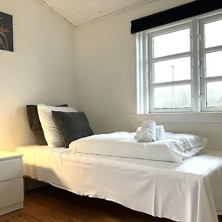Five-bedroom House Located In Apartament *